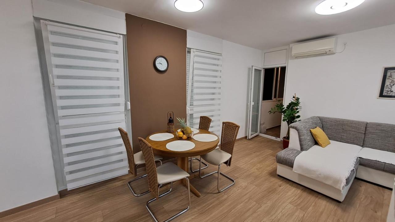 Greenline Pula Apartment Bagian luar foto