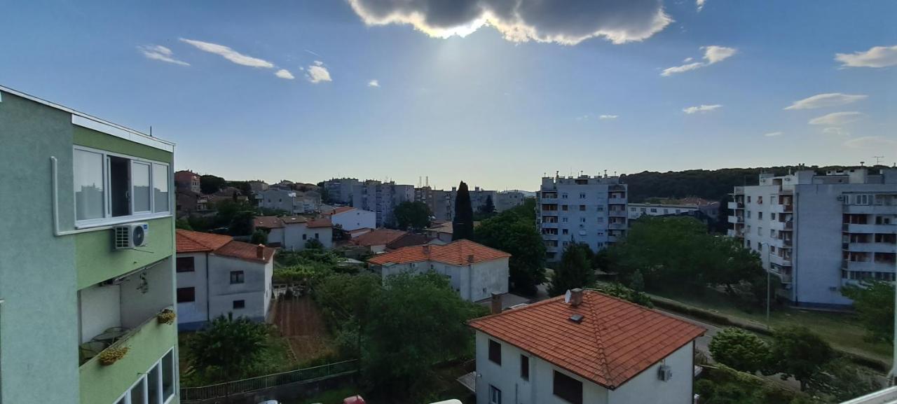 Greenline Pula Apartment Bagian luar foto