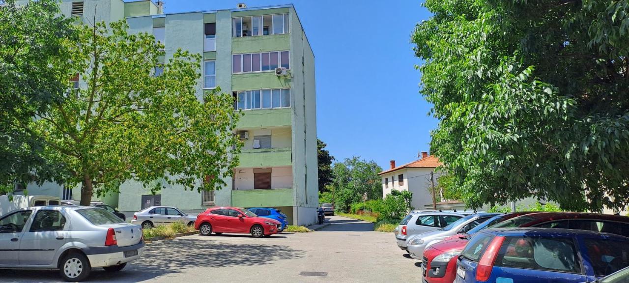 Greenline Pula Apartment Bagian luar foto